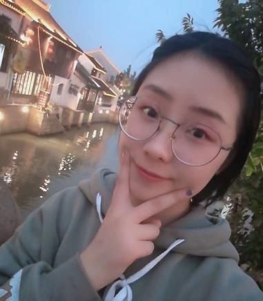 环球教育班主任邱欣欣老师专访|努力奋斗,精心钻研