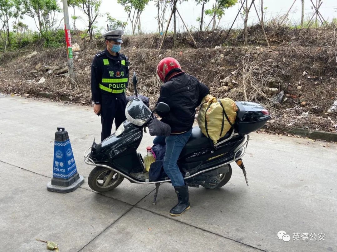 据我市交警部门统计,2019年我市共发生涉摩涉电道路交通事故468宗