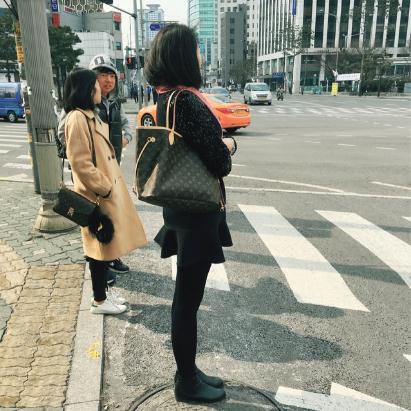 lv neverfull中号上身效果街拍lv neverfull中号上身效果街拍lv购物袋