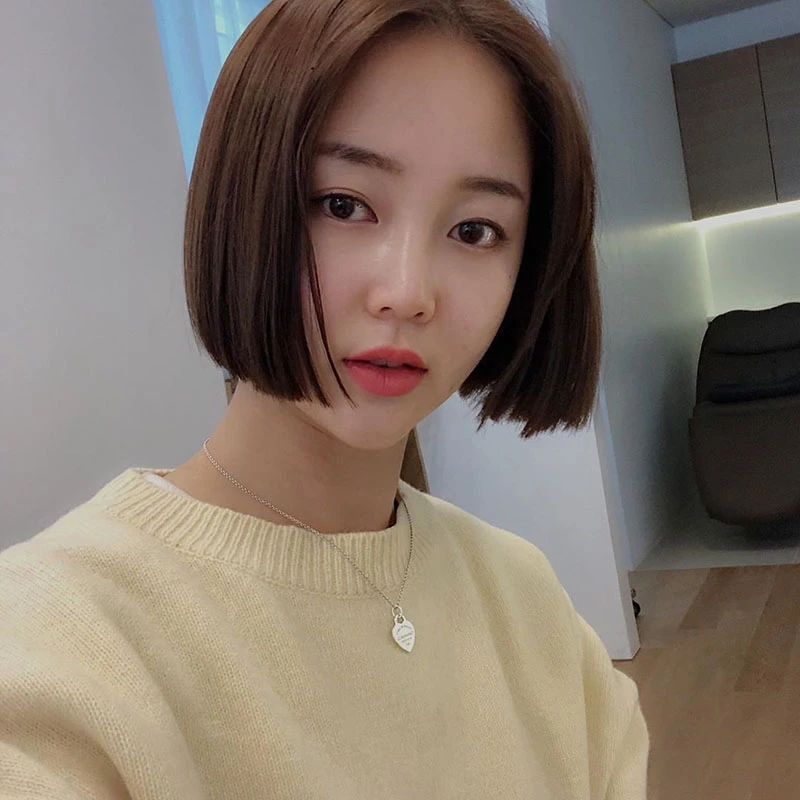 2020年流行的短发在这儿波波头依旧养眼