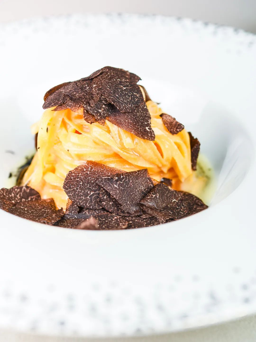 butter parmigiano and black trufflehomemade tagliolini自制意式