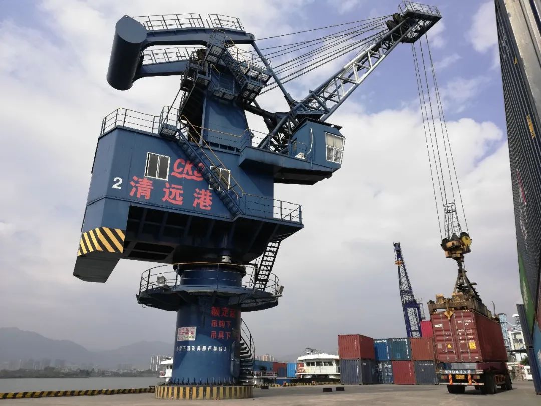 其中肇庆新港,三埠港,高明港等码头已在2月3日陆续开展内贸业务运营.