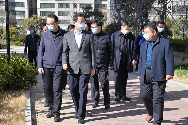 张韧秘书长到市政府办公室四进攻坚行动派驻单位调研