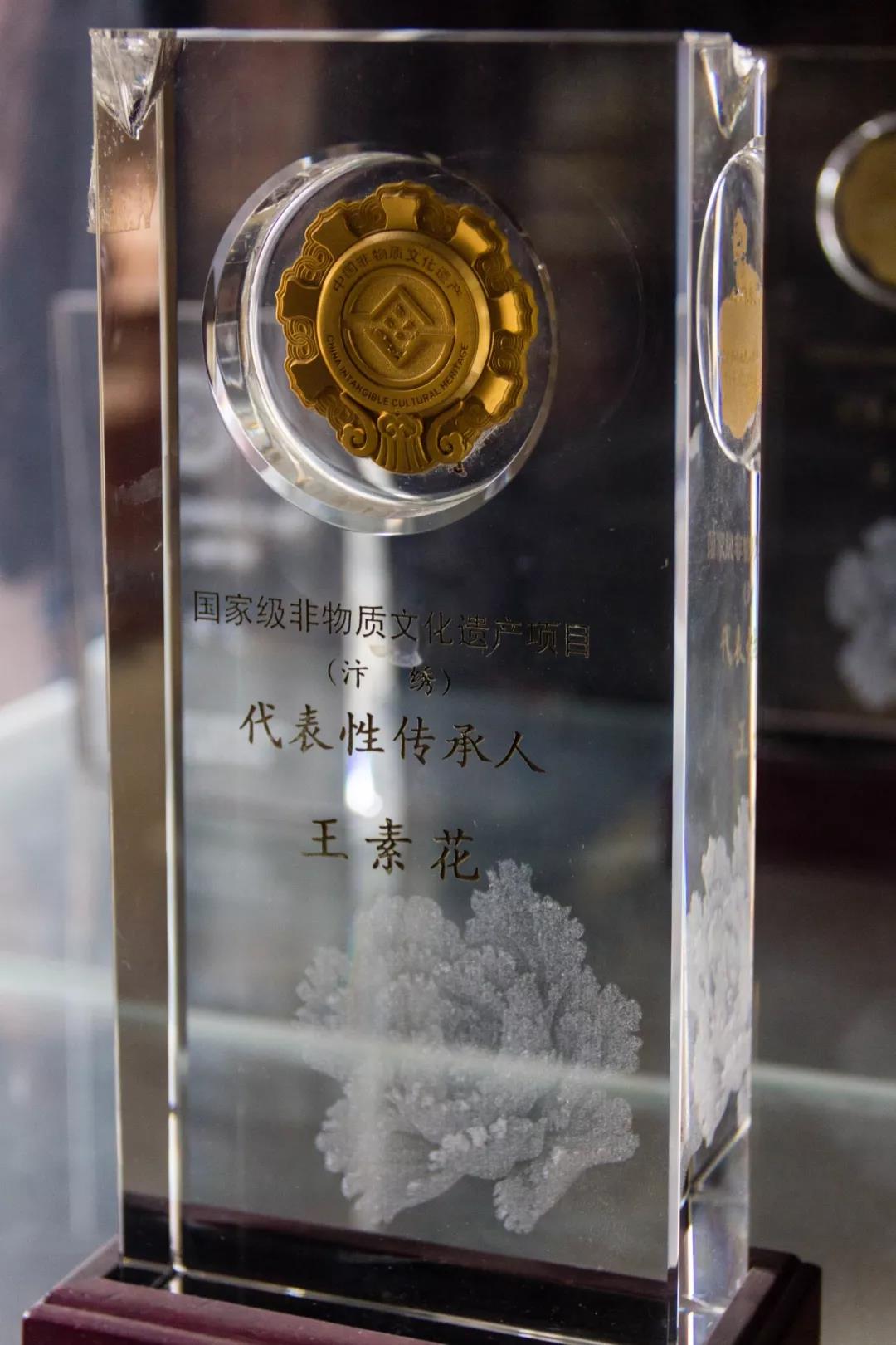 开封礼物汴绣丨素手锦花古汴繁华