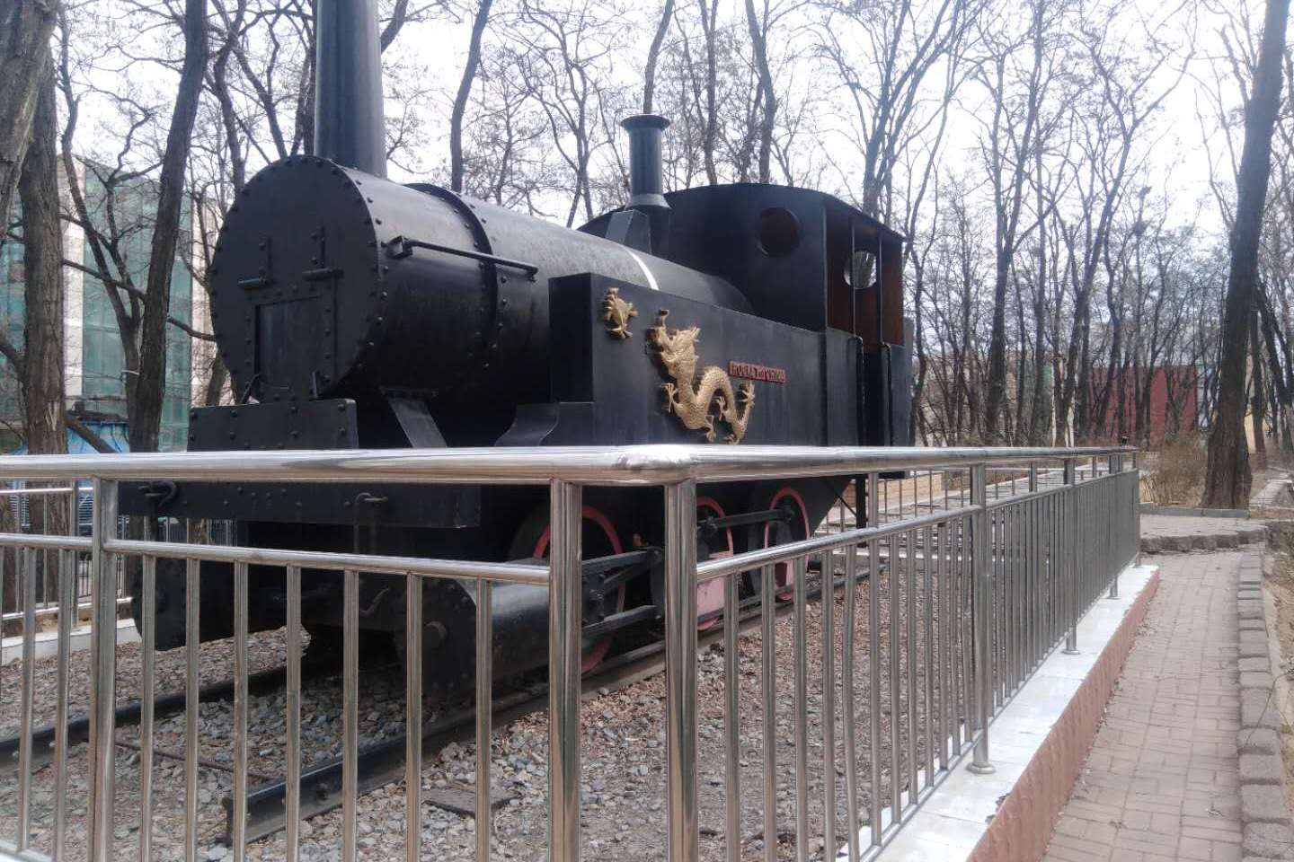 中国第一台蒸汽机车龙号机车也称火箭号机车