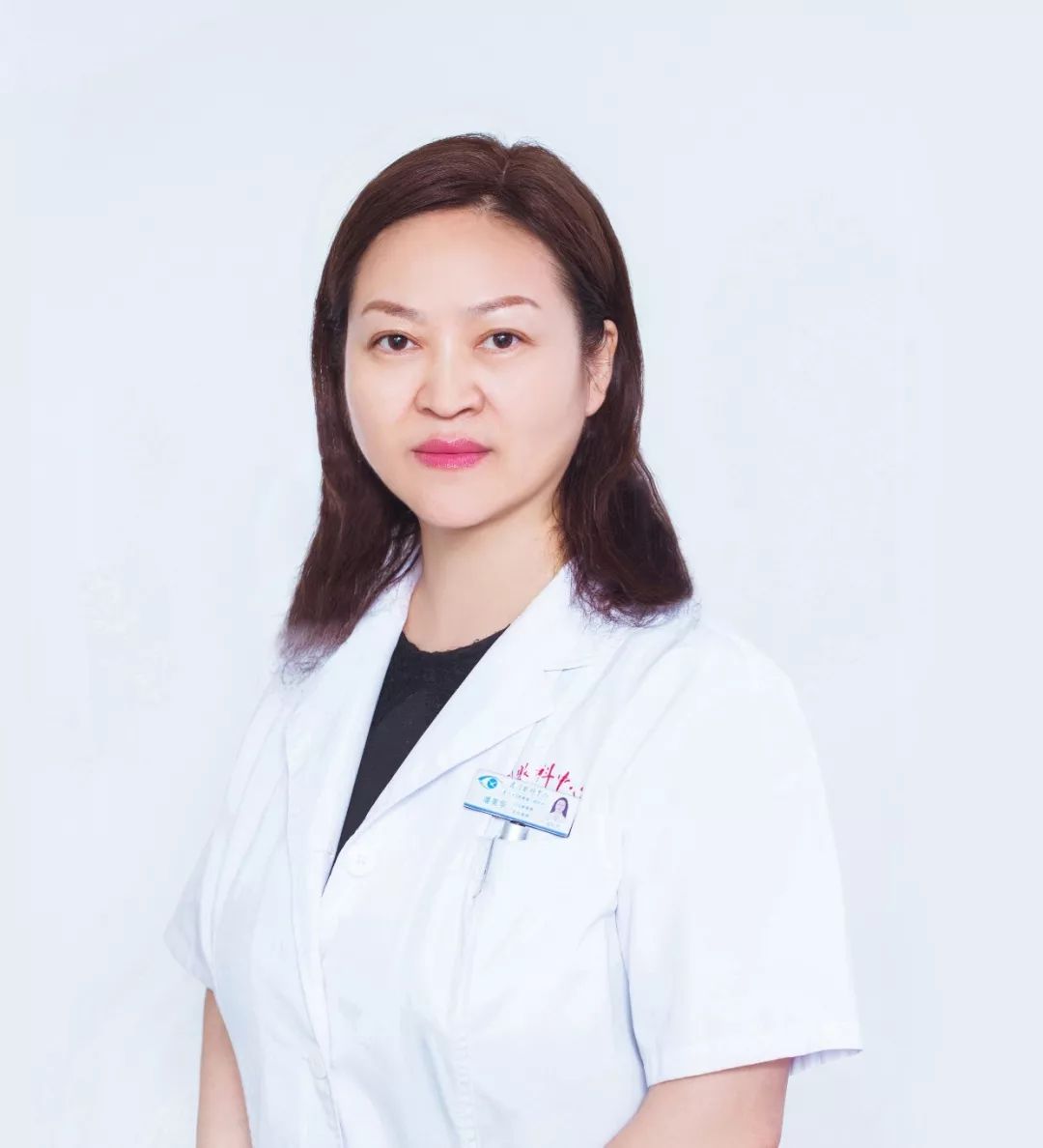 潘美华教授4月7日坐诊康爱斜视患者请提前预约眼科医生与您聊聊眼睛