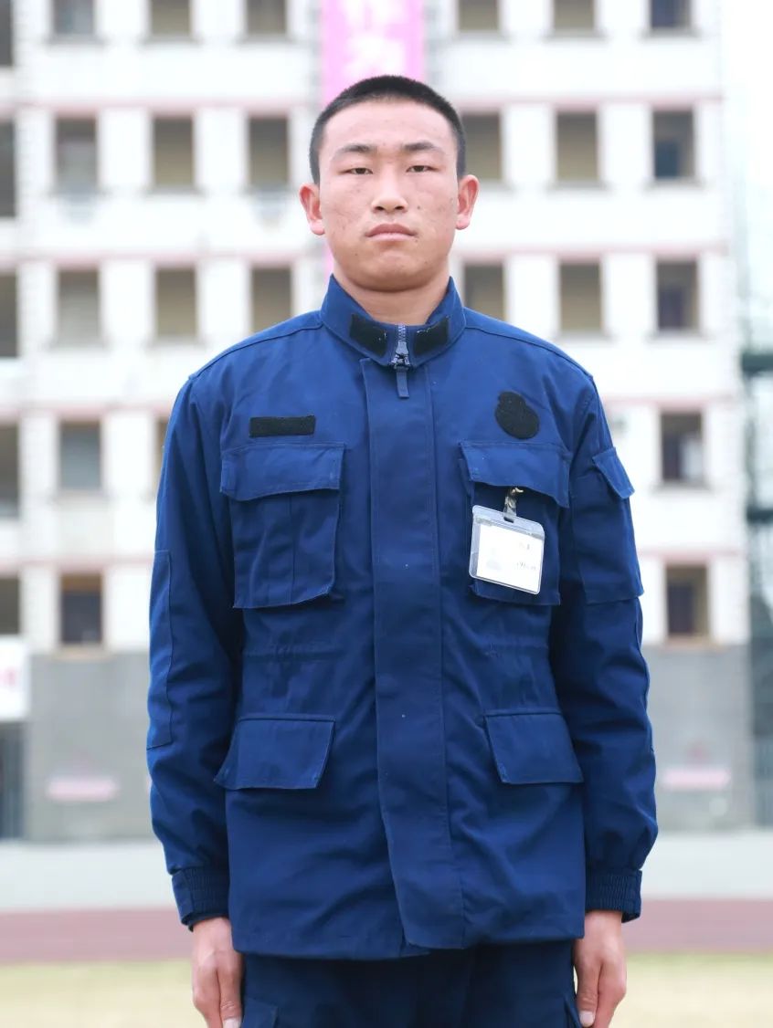 四川新训|热血燃爆竞技场 武动青春火焰蓝