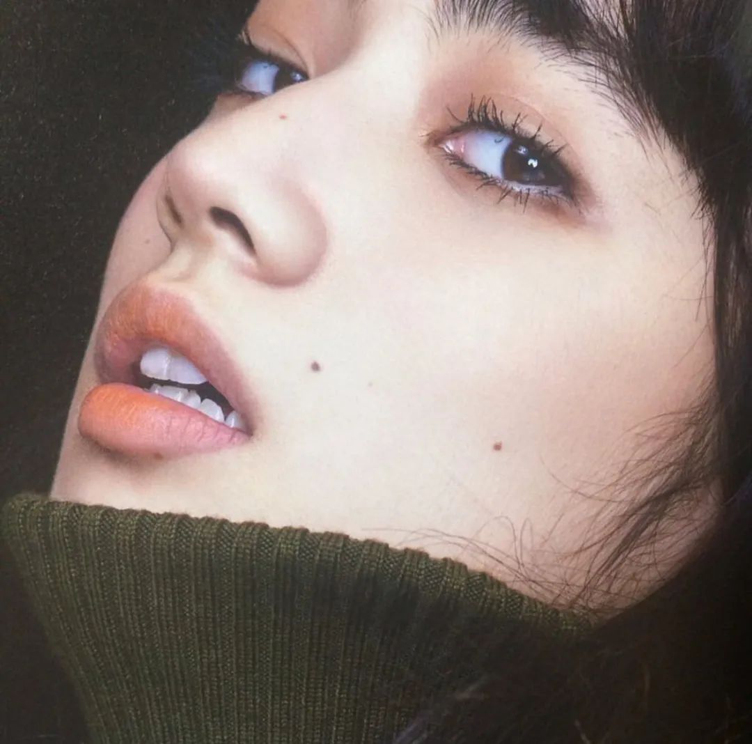 带起厌世颜风潮的小松菜奈终于和他cp成真是时候温习一遍她的同款妆容