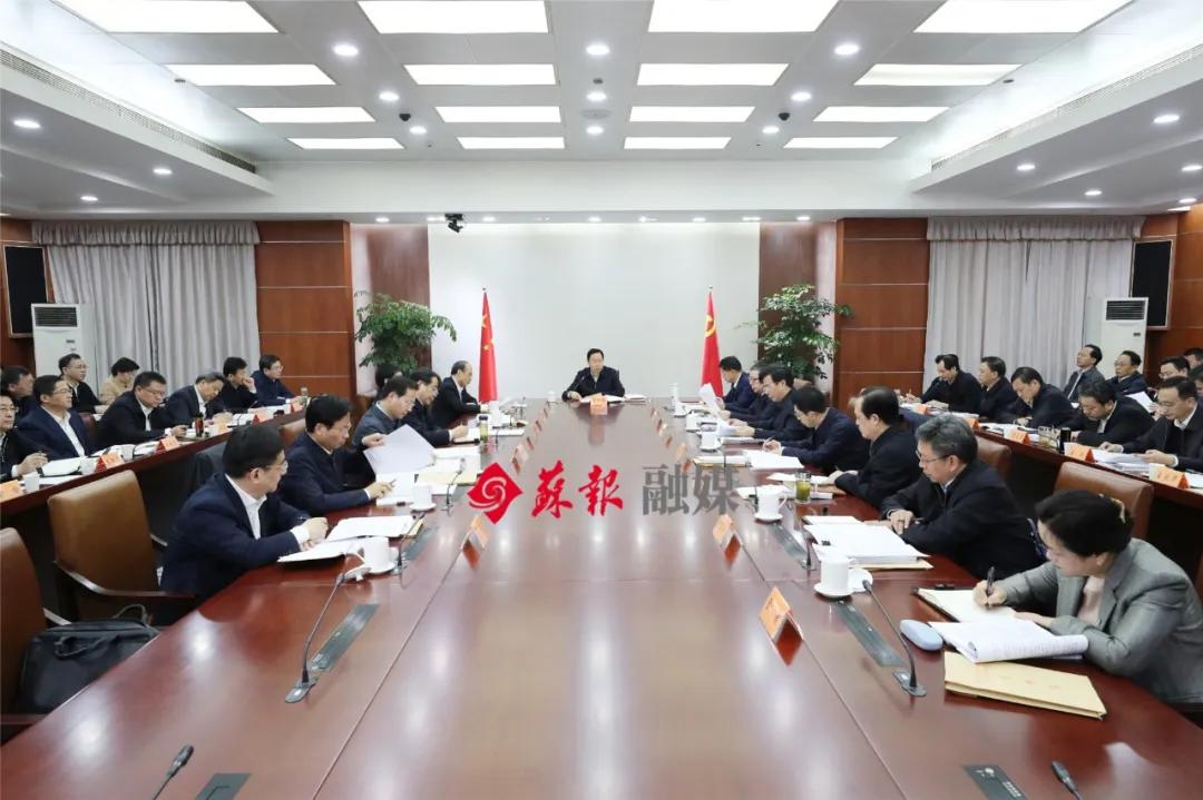 多地书记市长带头摘了口罩_吴清