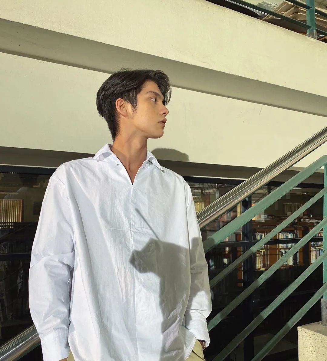 《假偶天成》里这个小哥哥,颜值太让人上头!_bright