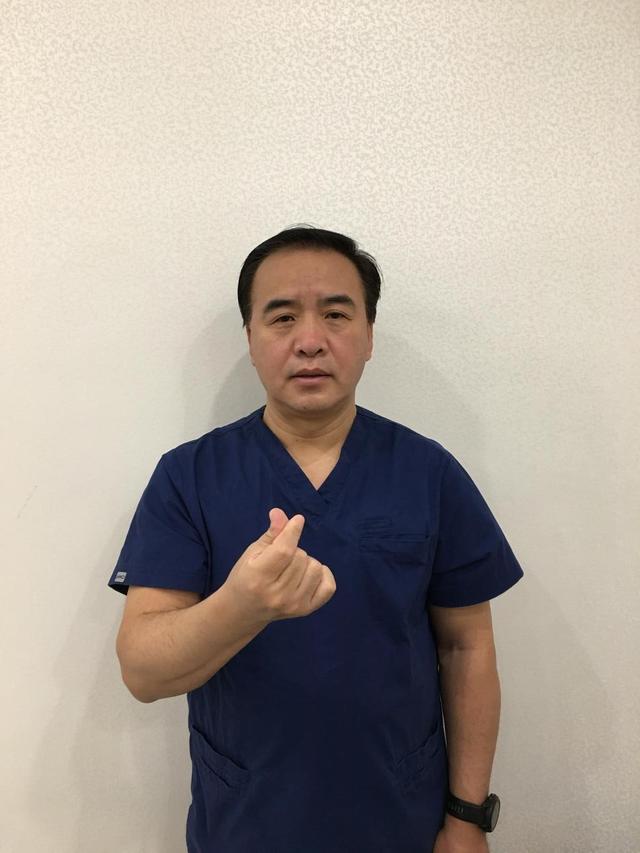 冯伟——重症医学科兼急诊科主任