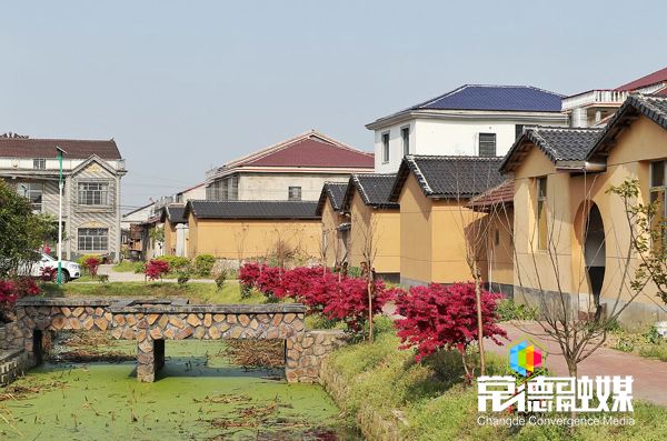 西湖管理區西洲鄉新興村以移民美麗家園整村推進為契機,以改善村容村