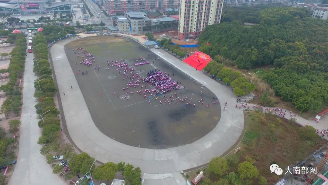 来源:大南部网航拍南部二中德仁校区资料图3.