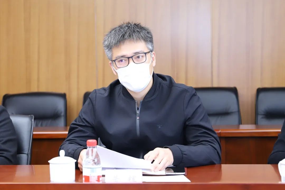 会上,本科生教师代表秦淑娟,程安林,辛琳,李医群,周芹芹,王金强,杨军