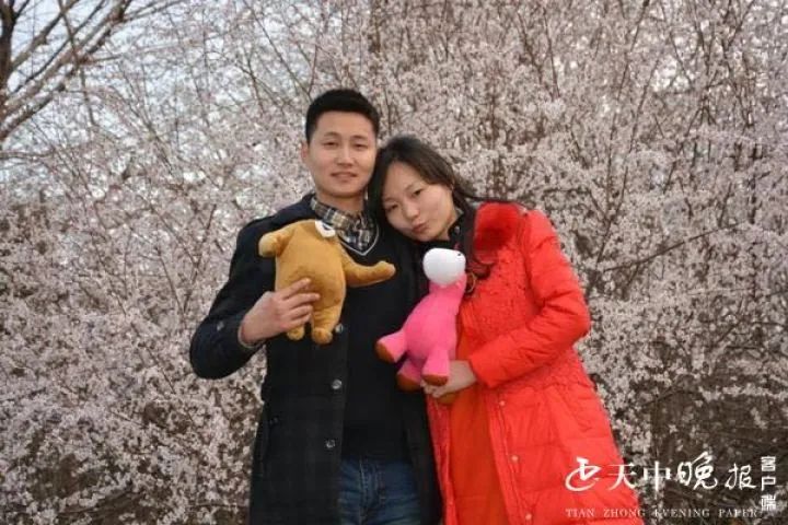 携手战疫巾帼有为七张妍政务服务最前沿的巾帼担当