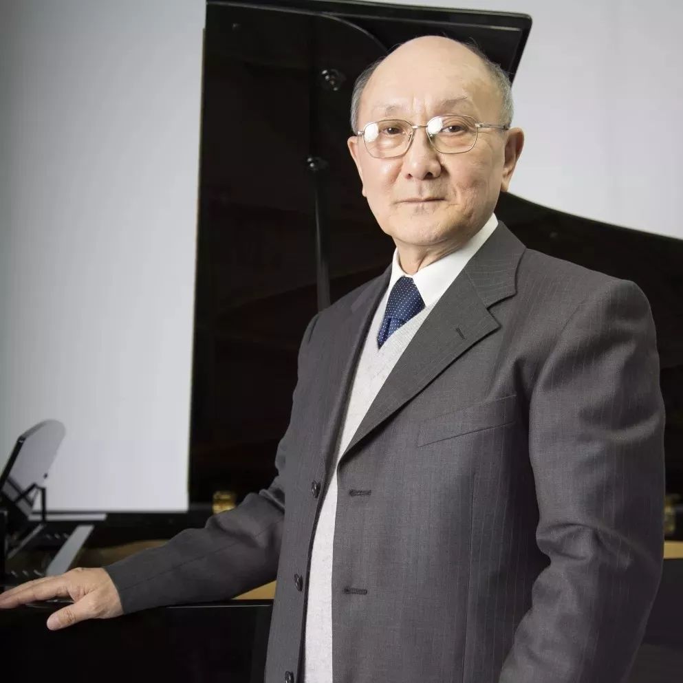 上海音乐学院方百里副教授教你弹钢琴一基本弹奏的正确姿势