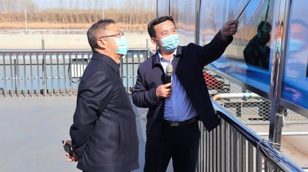 济宁市政府副市长张国洲到山东京杭多式联运项目现场调度堵点卡点难点