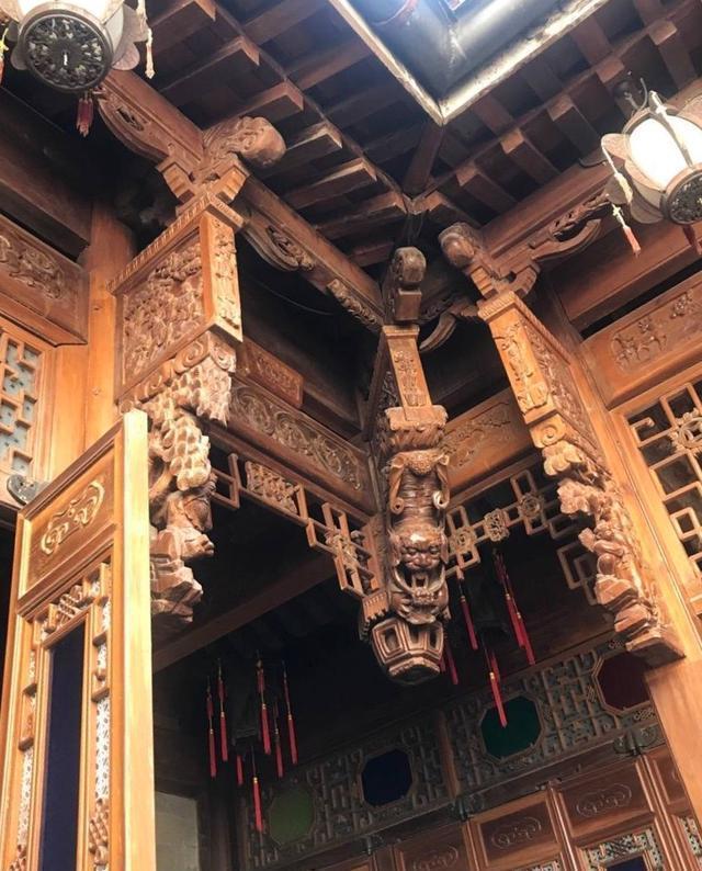 清末巨商第一豪宅,满屋子都是红木