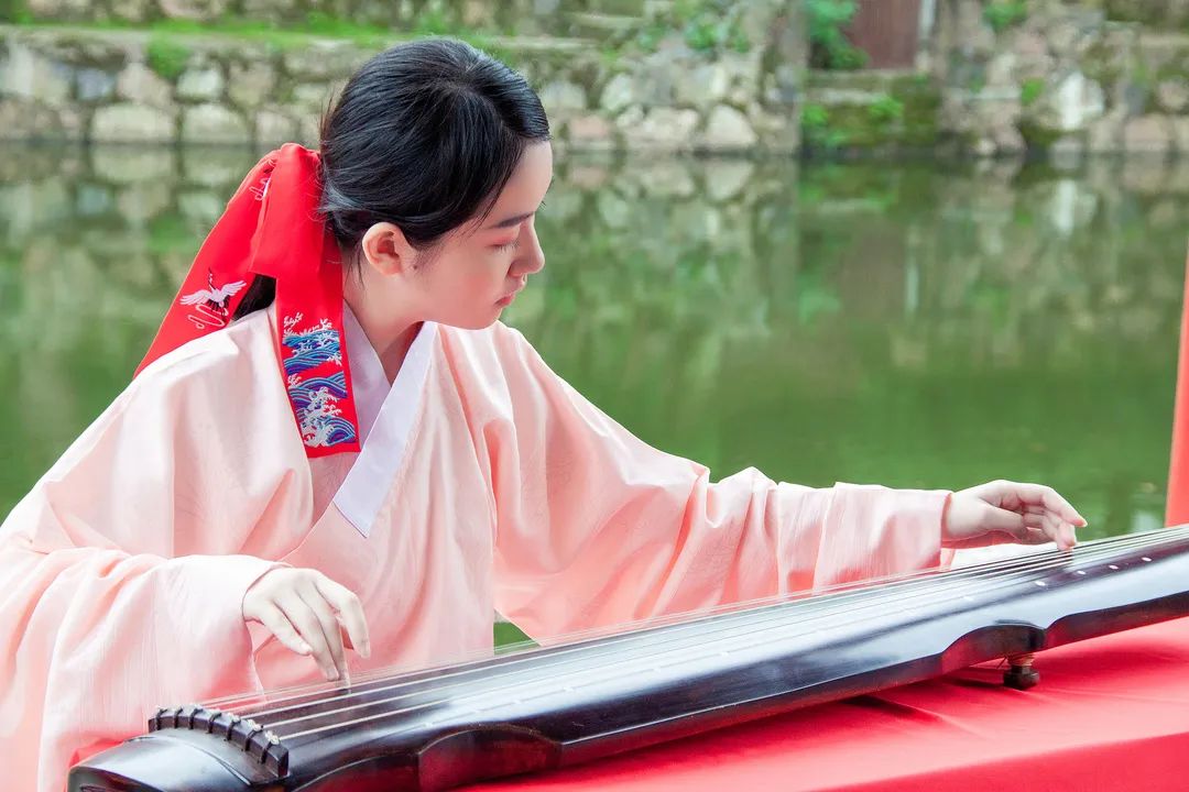 潇湘才女楚凌岚凤凰山之恋