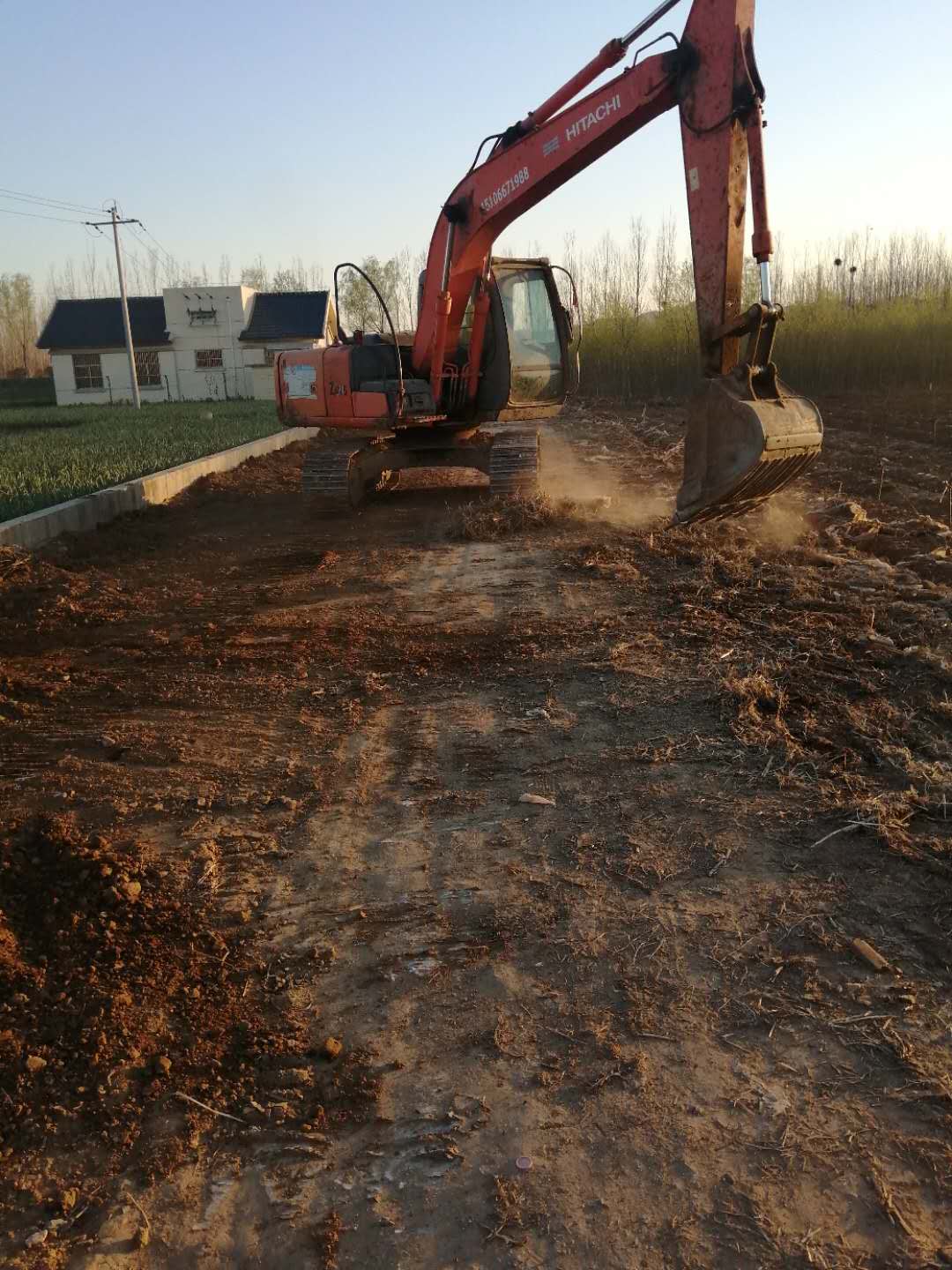 平邑县地方镇实施道路硬化扮靓美丽乡村