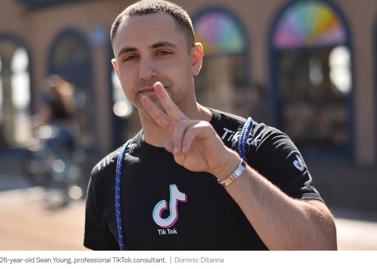 很少人能在抖音上赚到钱但这个小伙子月入1万美元