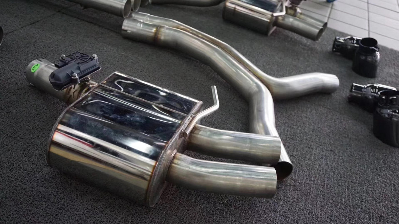 奥迪s4 b9改装awe tuning阀门版排气