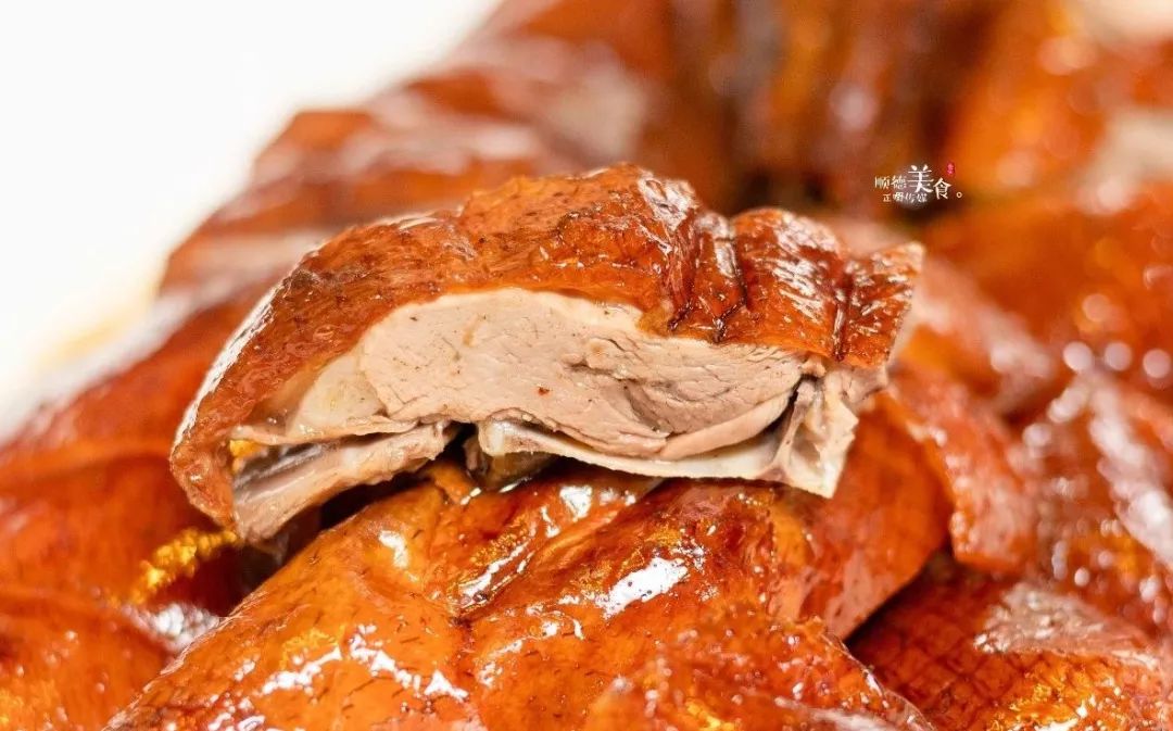 红爆珠三角的孖宝庄园果木烧鹅终于回来了吃它