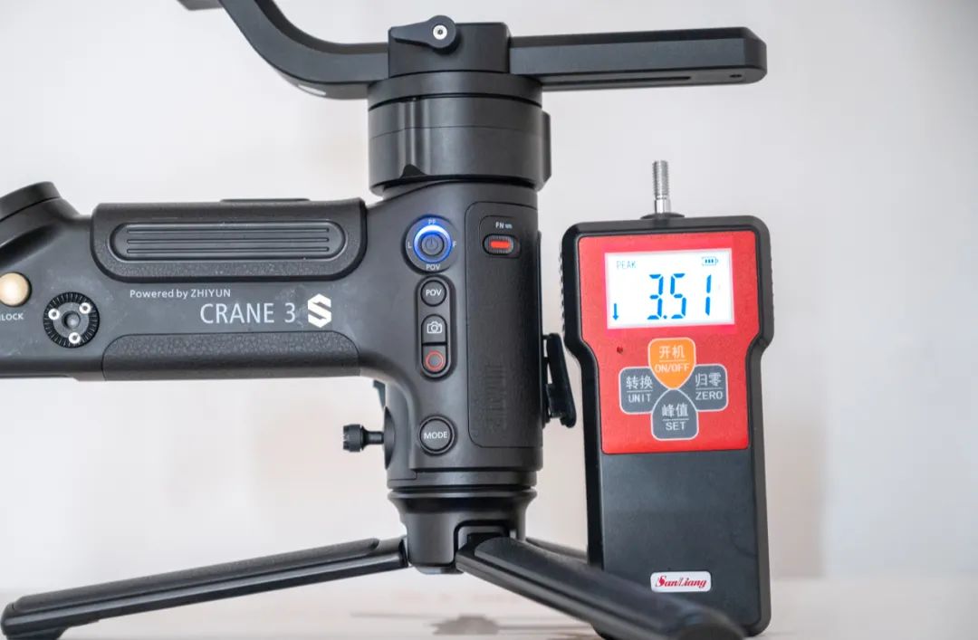 单评智云云鹤3s稳定器测评65kg承重55大斜角