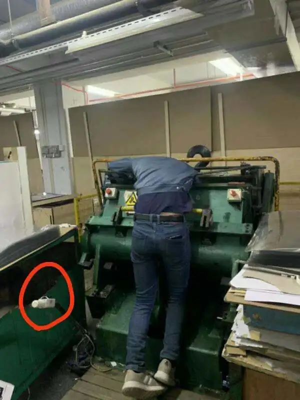 【连发】4起包装厂惨案:员工服成血衣,还有人被啤机爆头!_机械