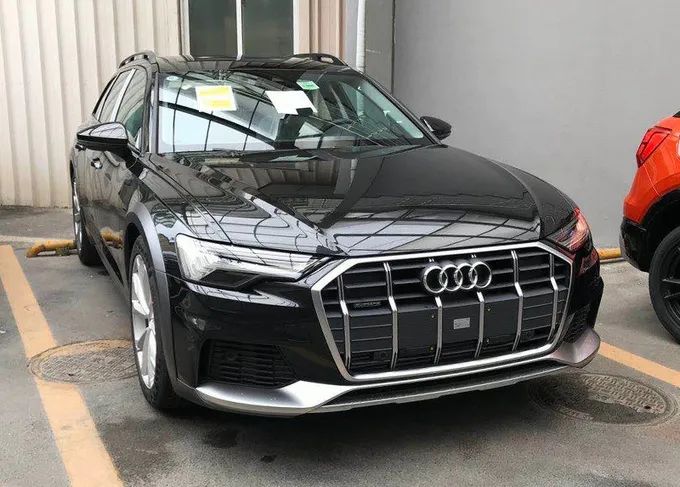 56万的奥迪a6到店,六缸3.0t 四驱空气悬架,后排还有大空间