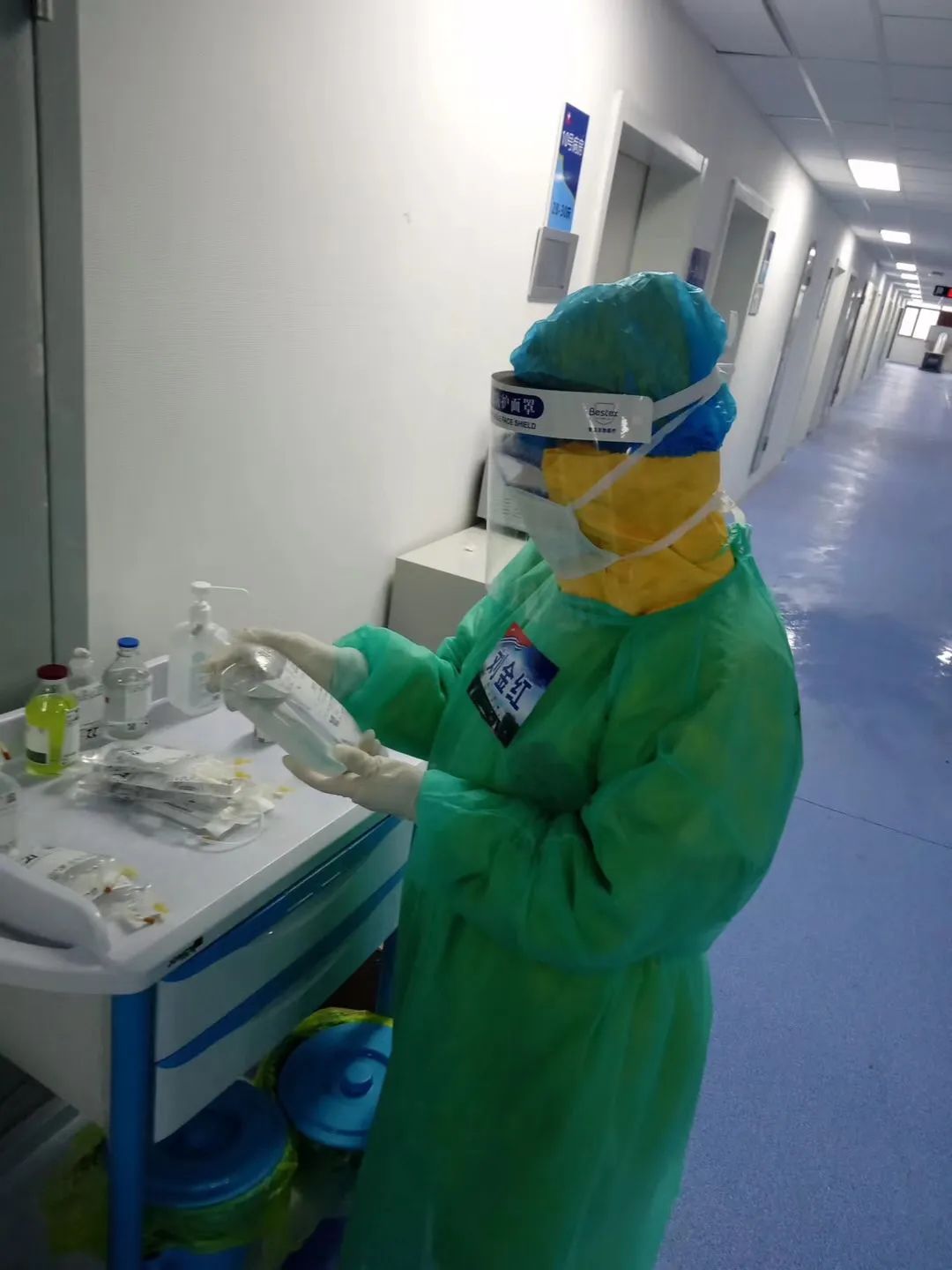 长风终破浪挂帆济沧海