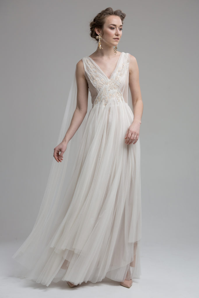 dresses:提点新娘性格的迷人多面性,英国婚纱品牌katya katya_礼服