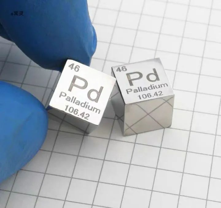 图源:a冥灵▲黄金(au)立方(10mm),价格8500元.