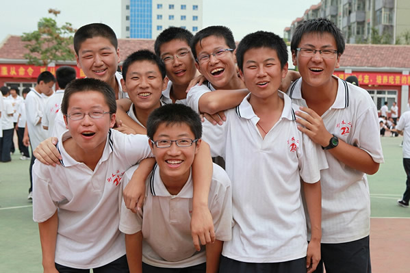 才能更好地注意自己的言行,从而有效避免同学之间发生尴
