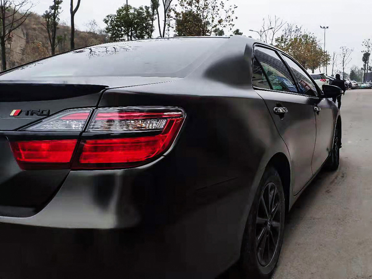 丰田凯美瑞车身改色电光黑rg瑞集改色膜湖南岳阳加盟店出品