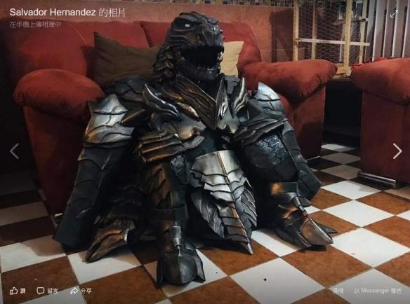 地表最强cosplay国外小哥cos哥斯拉铠甲模型