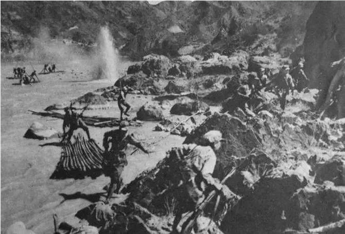 红军强渡乌江突击队员奖品连长1枚奖章其余1套新军装