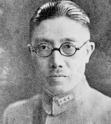 所以,蒋介石在刚开始给定了一个规矩,军统局局长由他的侍从室主任兼任