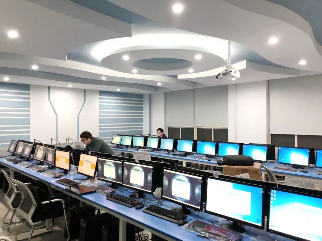 兰图绘就61职等你来电子信息工程系