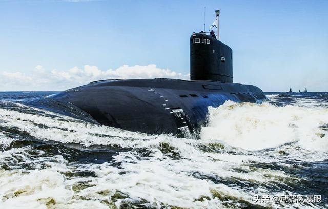 俄罗斯华沙女人潜艇令人颤栗的水下无声杀手