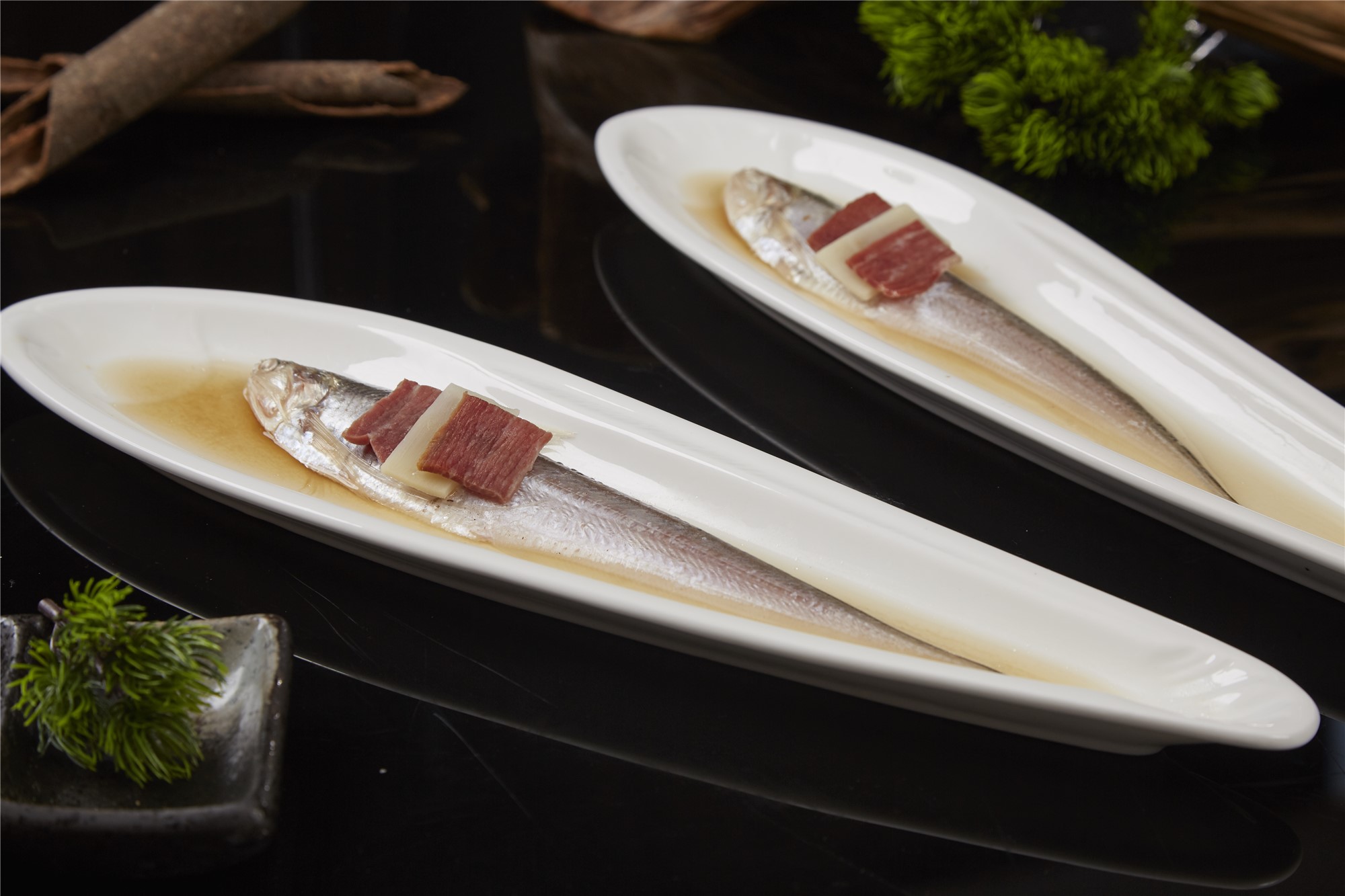 刀鱼馄饨刀鱼狮子头刀鱼宴来了人均百元可尝天下第一鲜