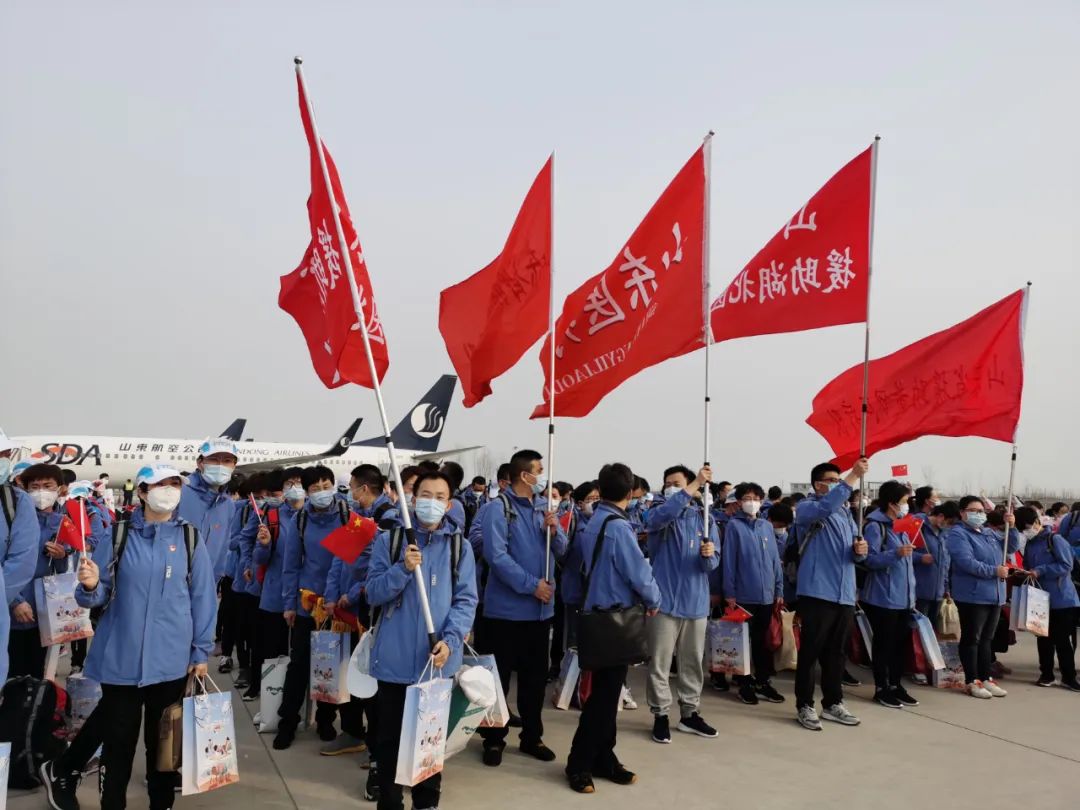 最美逆行者英雄归来滕州市中心人民医院援鄂医疗队凯旋已抵达济南休整