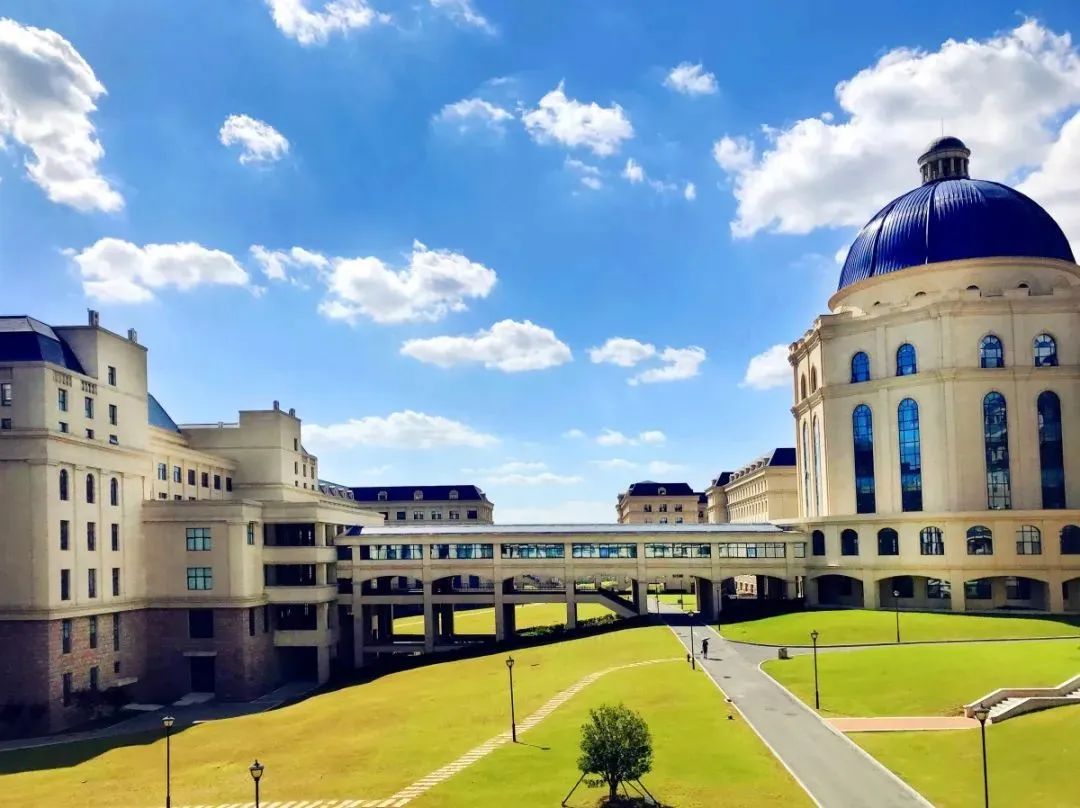 青岛海军潜艇学院图片