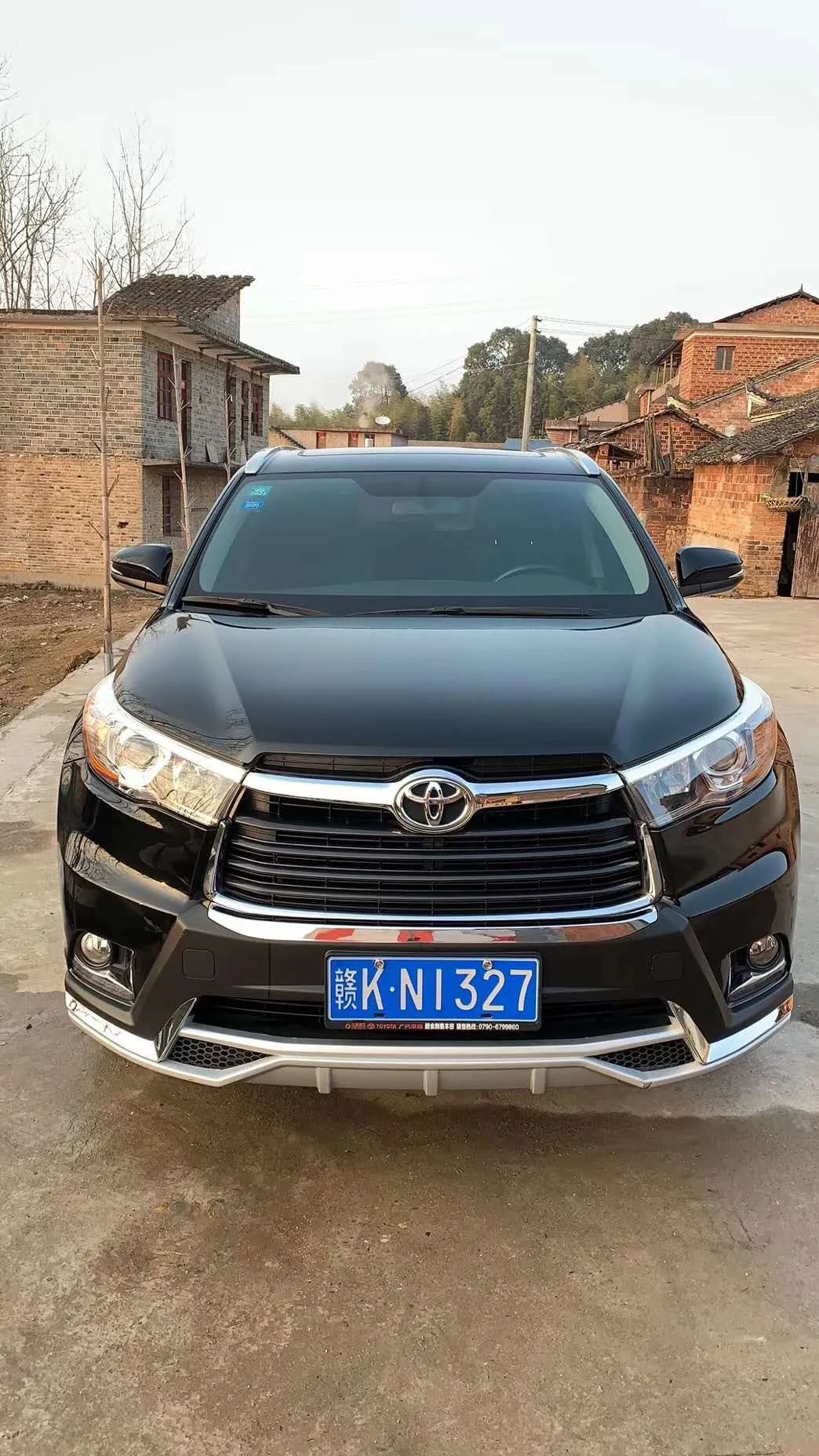 精品车源首付7万17年四驱豪华七座丰田汉兰达