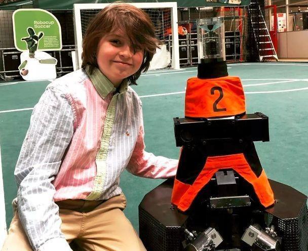 原创9岁神童将大学毕业却突然退学背后是父母令人害怕的野心和欲望