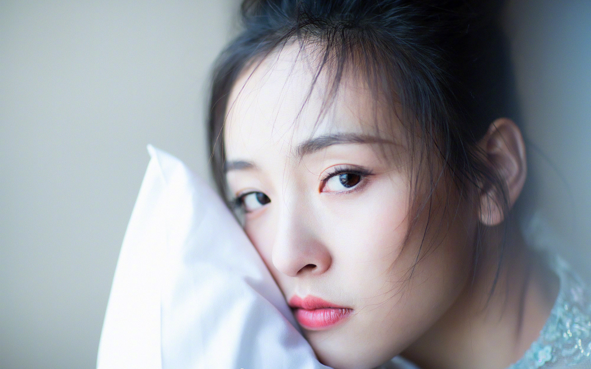 武大校花,出道至今零绯闻,28岁出演大学生毫无违和感!_吴倩