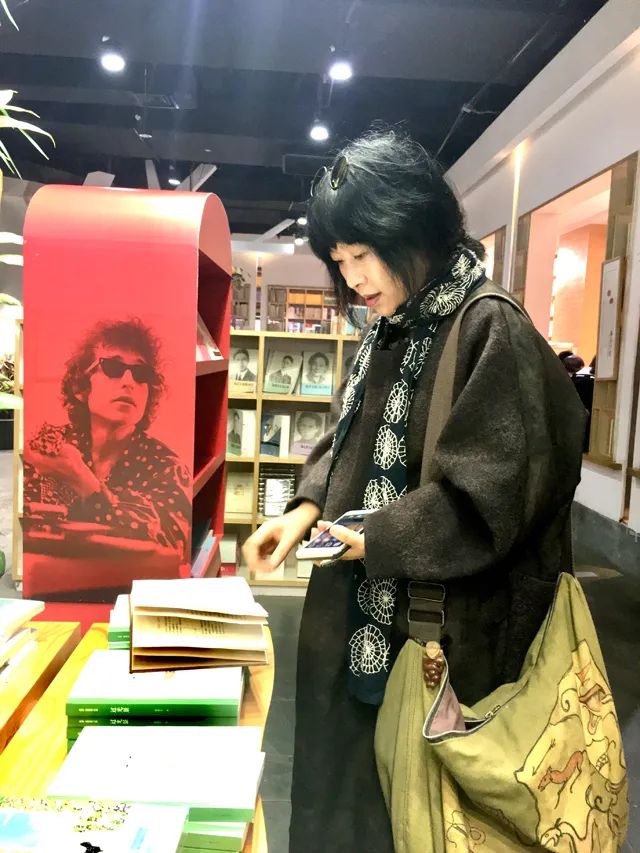 葛水平世界的本质就在于它有一种味道