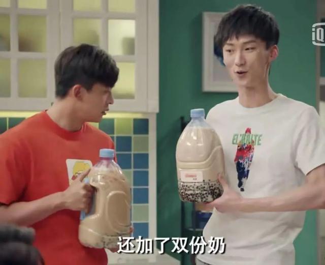 五斤十斤现在开始流行喝大桶奶茶了吗