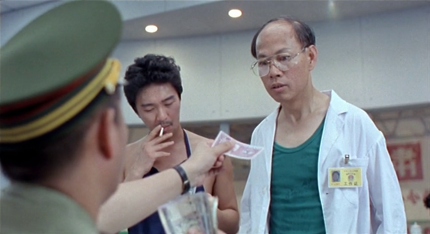 无论是《家有喜事》,《食神》还是《大内密探零零发》都有罗家英的