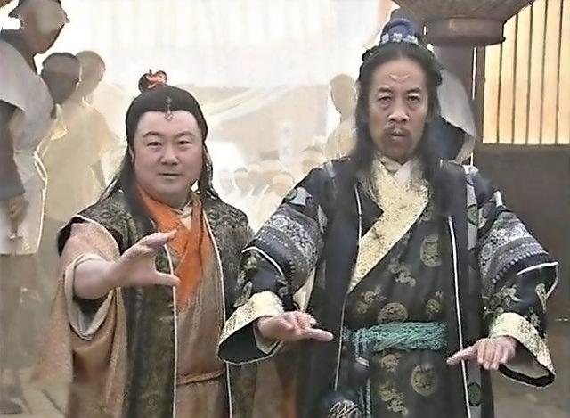 侠客岛派出的赏善罚恶二使,也就是化名叫做张三,李四的那两位,看起来